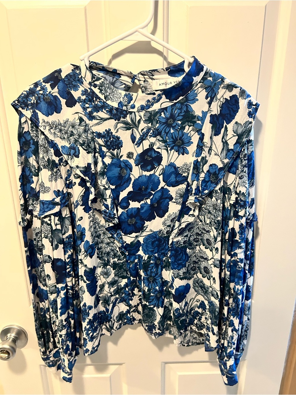 Amour Vert Blue and White Floral Ruffle Blouse